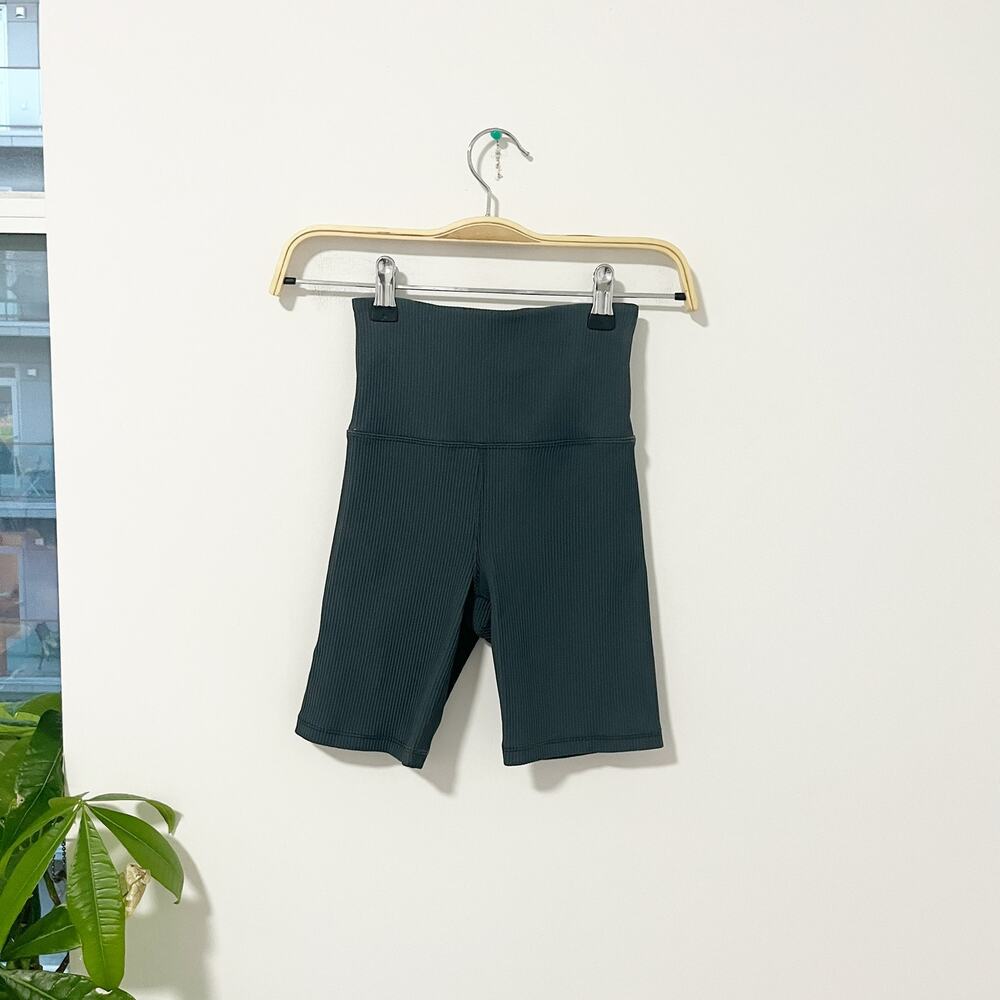 Athleta Elation Green Ribbed 7" Biker Shorts Size XXS